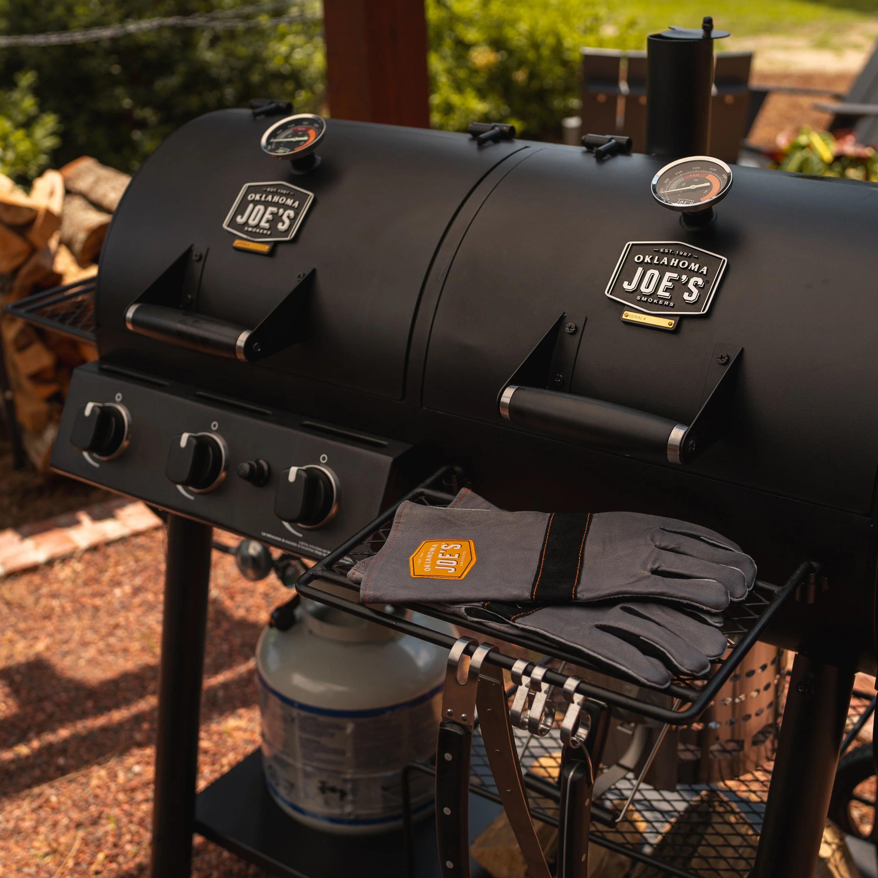 Canyon Combo DLX Gas Grill & Offset Smoker - Image 13