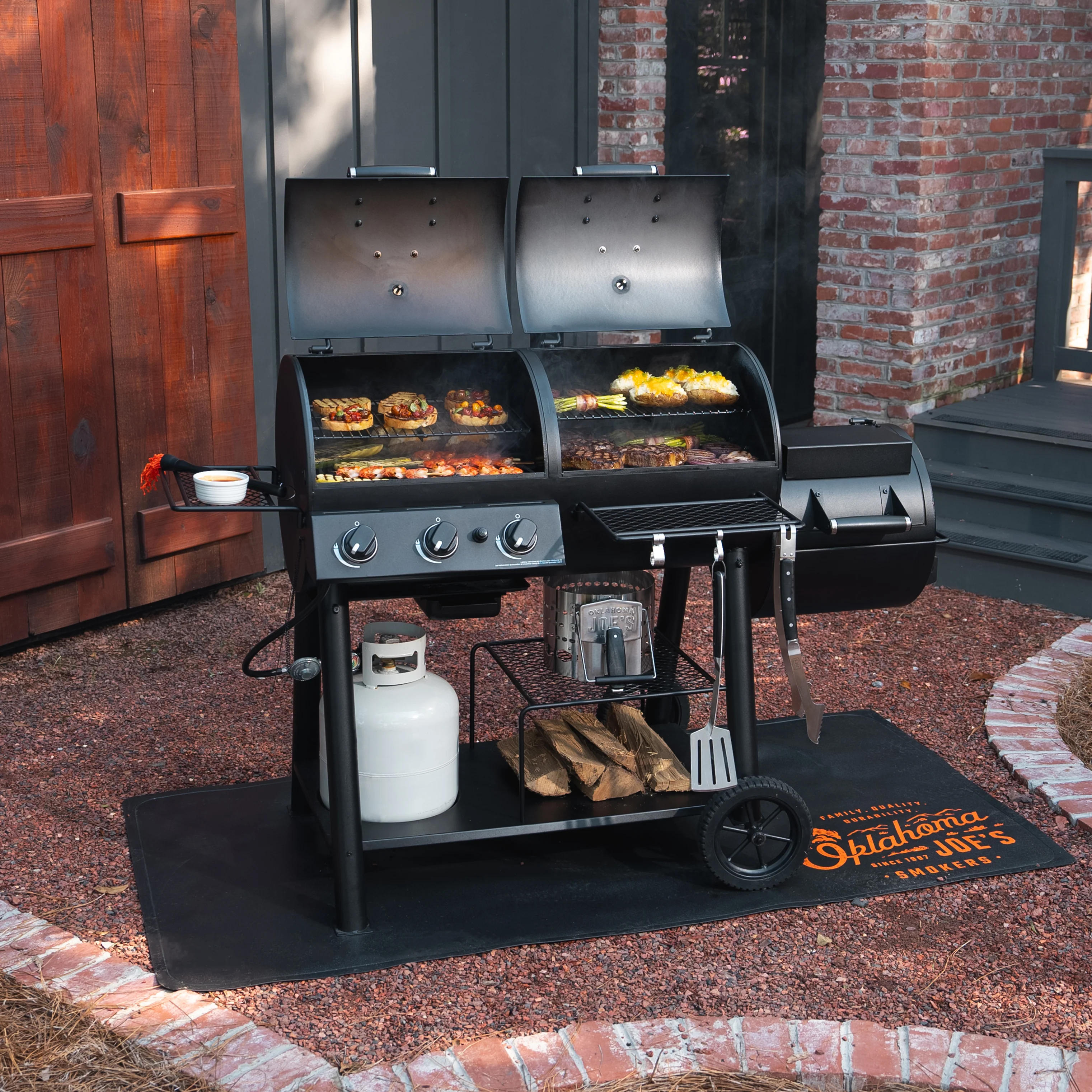 Canyon Combo DLX Gas Grill & Offset Smoker - Image 15