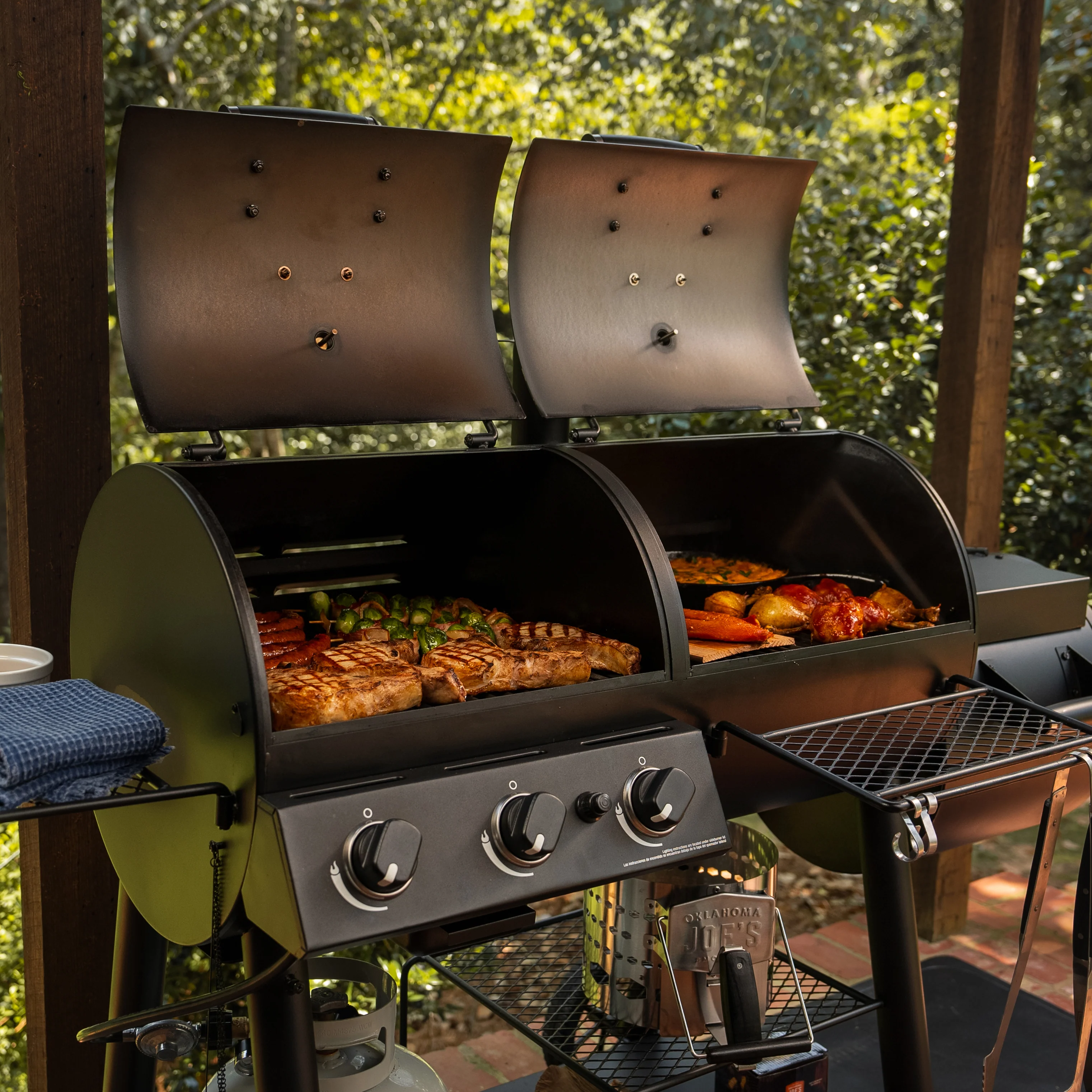 Canyon Combo DLX Gas Grill & Offset Smoker - Image 16