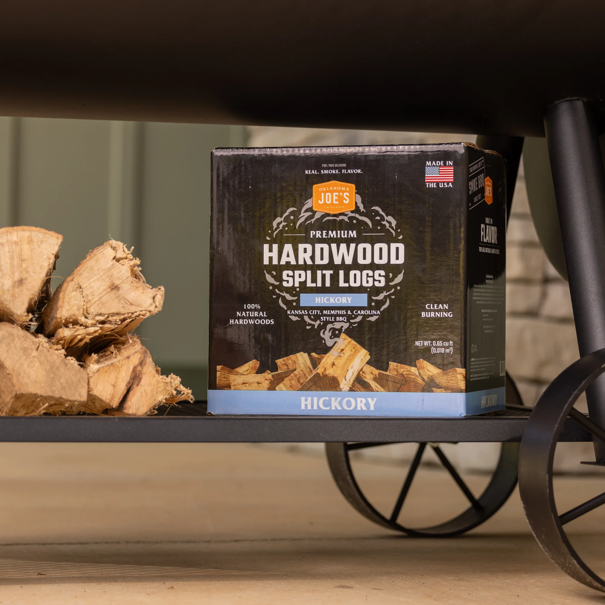Oklahoma Joe's® Hickory Wood Splits, 0.65 cu ft box - Image 6