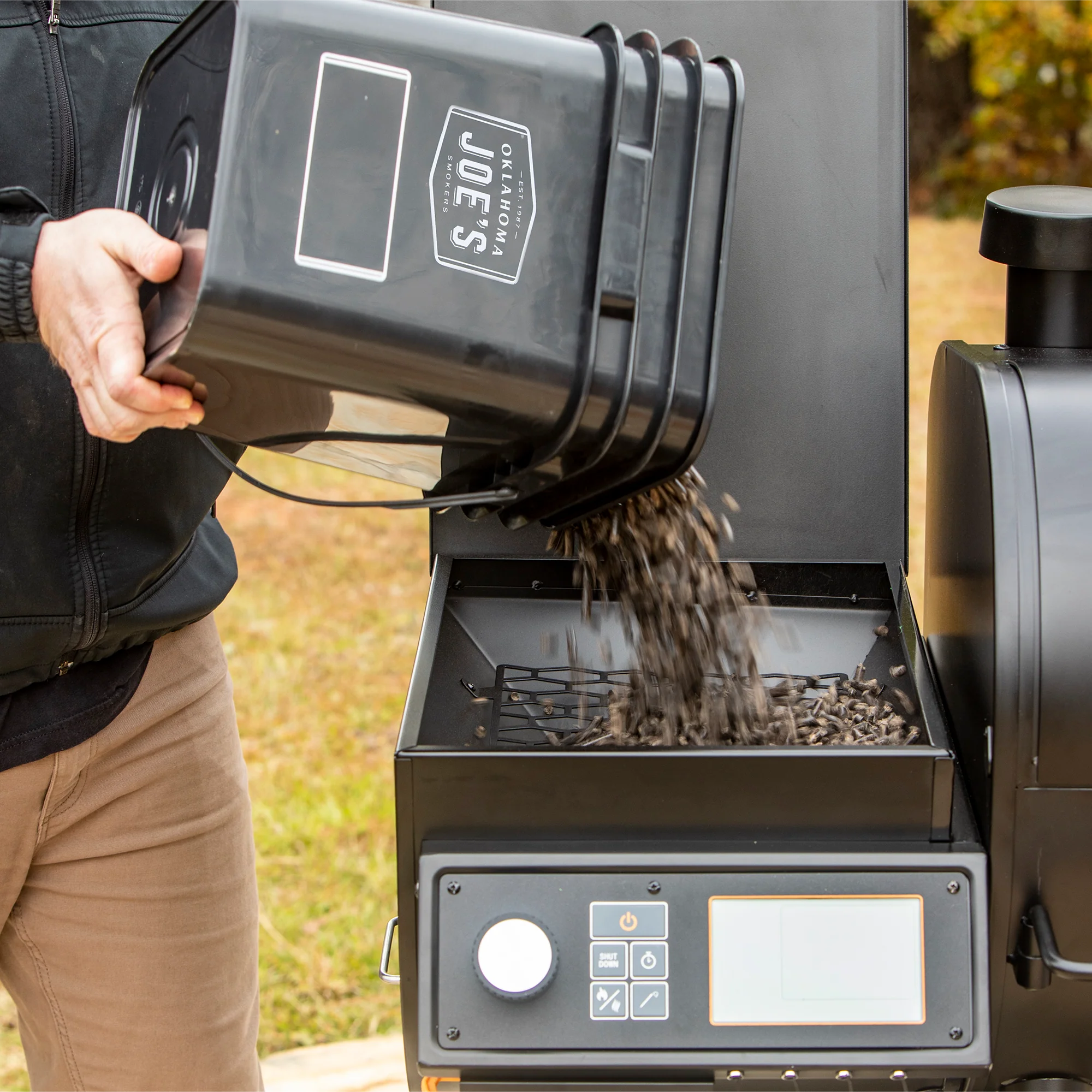 Oklahoma Joe's® Rider 900 DLX Pellet Grill - Image 15
