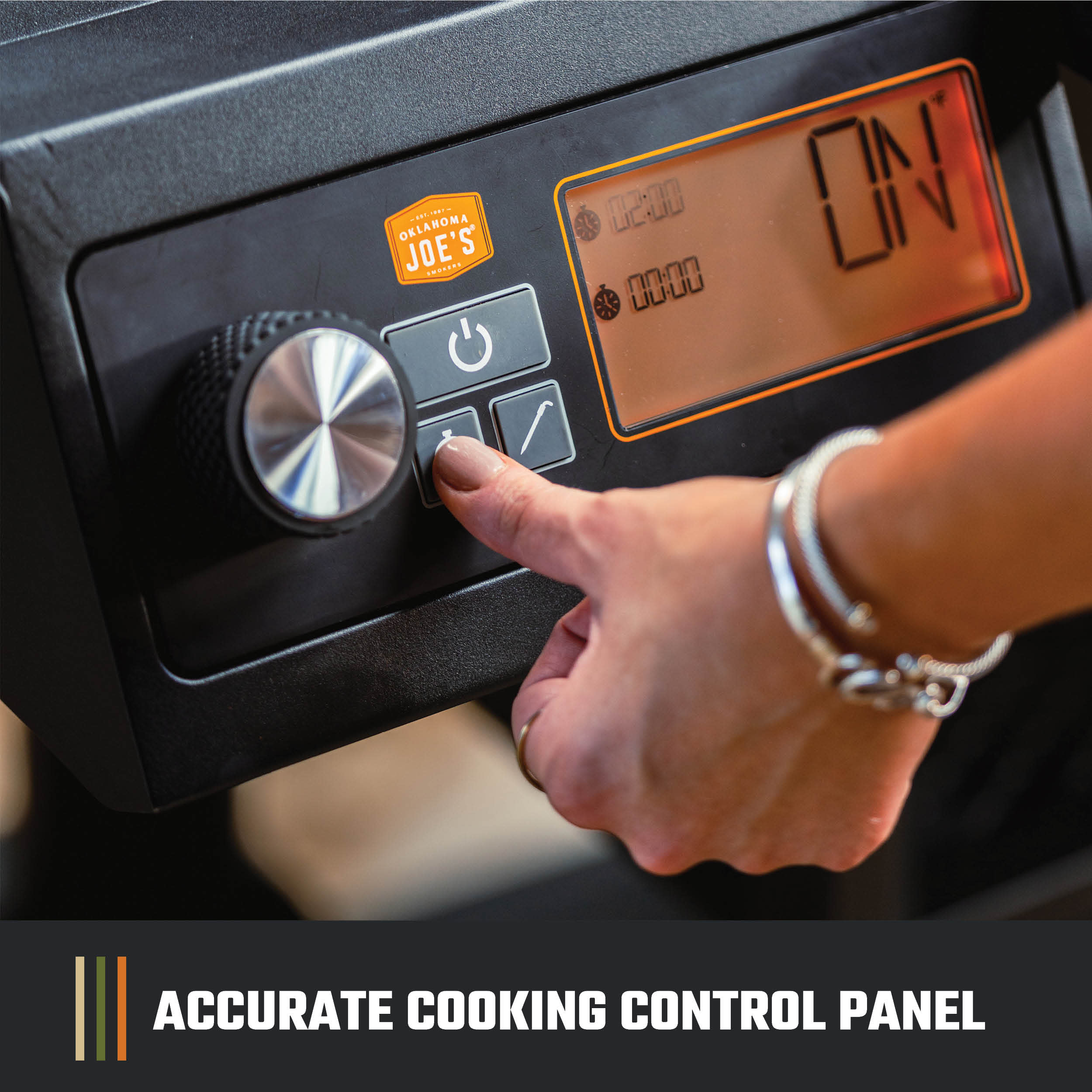 Tahoma® 900 Auto-Feed Charcoal Smoker & Grill + Wi-Fi® - Image 4